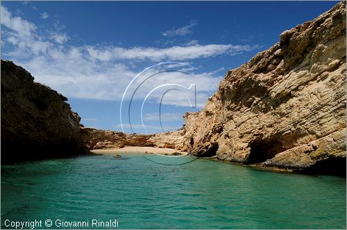 GRECIA - GREECE - Piccole Cicladi  - Minor Cyclades - Koufonisia (Koufonisi) - Isoletta di Ghlaronisi di fronte alla costa est di Kato Koufonisia