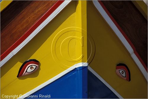 MALTA - MALTA ISLAND - Marsaxlokk - particolari dei "luzu" le tipiche imbarcazioni colorate nella baia con la decorazione dell'occhio apotropaico