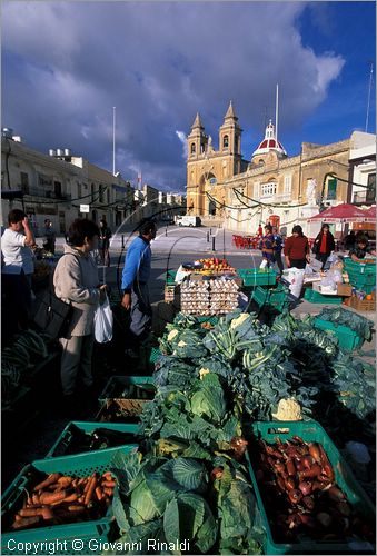 MALTA - MALTA ISLAND - Marsaxlokk - il mercato alimentare