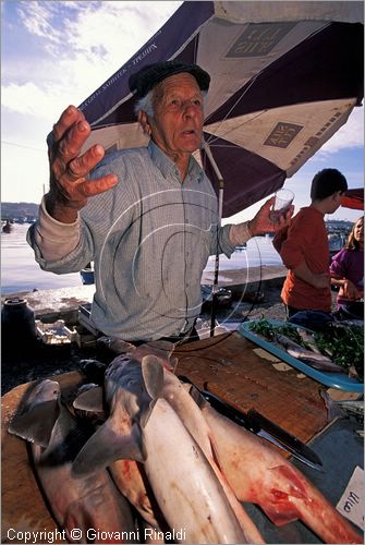 MALTA - MALTA ISLAND - Marsaxlokk - il mercato alimentare