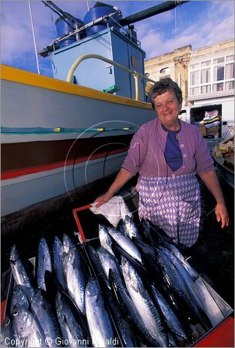 MALTA - MALTA ISLAND - Marsaxlokk - il mercato alimentare