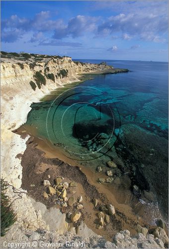 MALTA - MALTA ISLAND - la costa orientale presso St. Thomas Bay a sud di Marsaskala