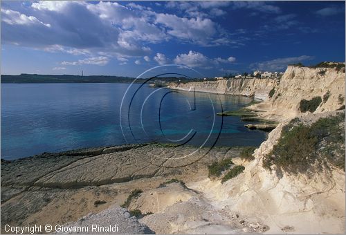 MALTA - MALTA ISLAND - la costa orientale presso St. Thomas Bay a sud di Marsaskala