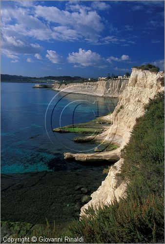 MALTA - MALTA ISLAND - la costa orientale presso St. Thomas Bay a sud di Marsaskala