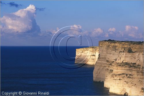 MALTA - GOZO ISLAND - le scogliere di Ta' Cenc sulla costa meridionale