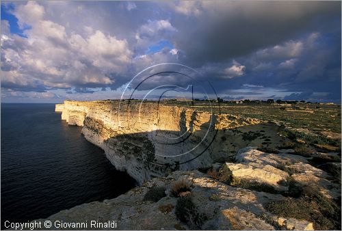 MALTA - GOZO ISLAND - le scogliere di Ta' Cenc sulla costa meridionale