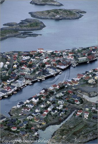 NORWAY - NORVEGIA - ISOLE LOFOTEN - Henningsvaer - veduta