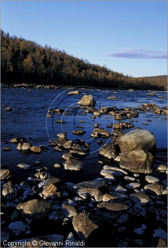 NORWAY - NORVEGIA - fiume Repparfjordelva sulla strada tra Nordkapp e Alta