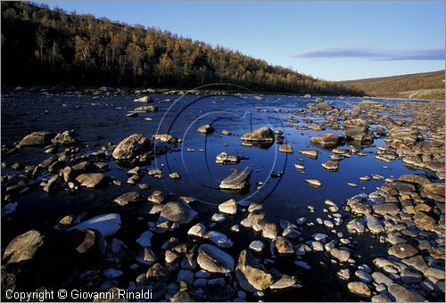 NORWAY - NORVEGIA - fiume Repparfjordelva sulla strada tra Nordkapp e Alta