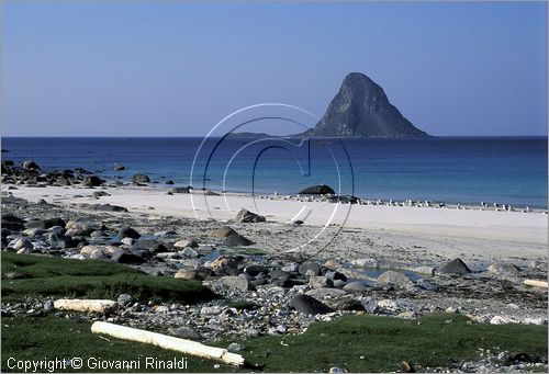 NORVEGIA - ISOLE VESTERALEN (Norway - Vesteralen) - Isola di Andoya - Bleik - la costa a sud del paese