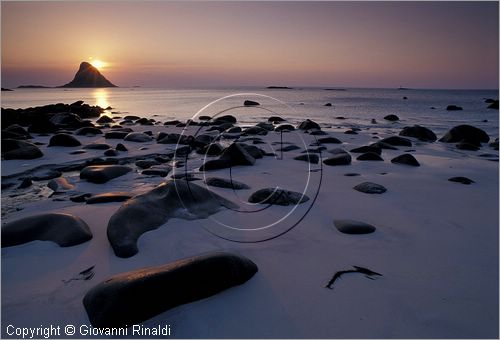 NORVEGIA - ISOLE VESTERALEN (Norway - Vesteralen) - Isola di Andoya - Bleik - la costa a sud del paese