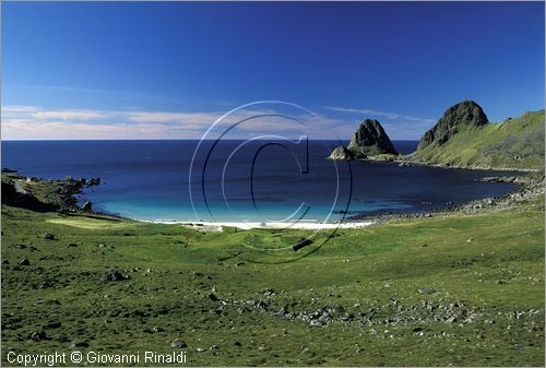 NORVEGIA - ISOLE VESTERALEN (Norway - Vesteralen) - Isola di Langoya - la costa occidentale - baia di Sandvik