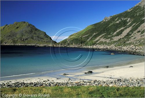 NORVEGIA - ISOLE VESTERALEN (Norway - Vesteralen) - Isola di Langoya - la costa occidentale - baia di Sandvik