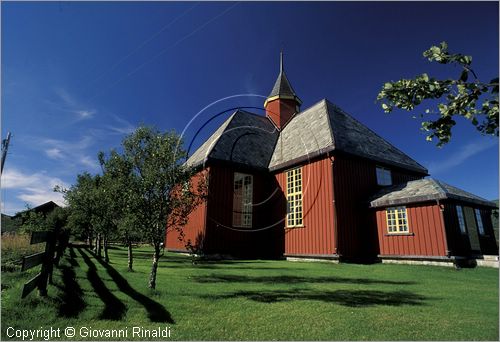 NORVEGIA - ISOLE VESTERALEN (Norway - Vesteralen) - Isola di Langoya - chiesa di Bo