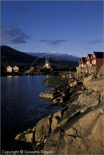 NORVEGIA - ISOLE VESTERALEN (Norway - Vesteralen) - Isola di Boroya - rorbu Kinnarps presso Stokmarknes