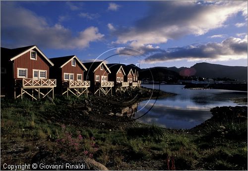 NORVEGIA - ISOLE VESTERALEN (Norway - Vesteralen) - Isola di Boroya - rorbu Kinnarps presso Stokmarknes