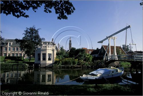 NETHERLANDS - OLANDA - Ijsselmeer (Zuiderzee) - Edam - lungo il canale