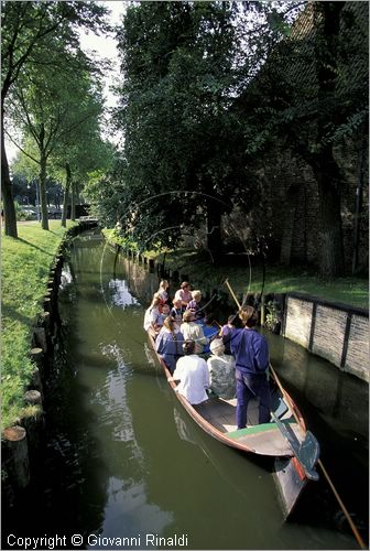 NETHERLANDS - OLANDA - Ijsselmeer (Zuiderzee) - Enkhuizen - Zuiderzee Museum - museo all'aperto: ricostruzione di un villaggio di pescatori della fine dell'800