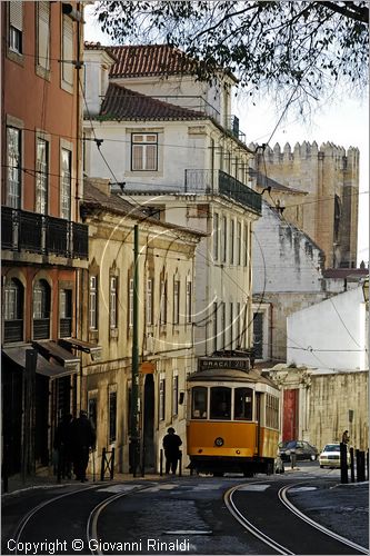 PORTUGAL - LISBON - LISBOA - PORTOGALLO - LISBONA - Alfama - tipico tram che sale per le vie del quartiere