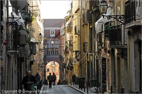 PORTUGAL - LISBON - LISBOA - PORTOGALLO - LISBONA - Bairro Alto - scorcio tra i vicoli