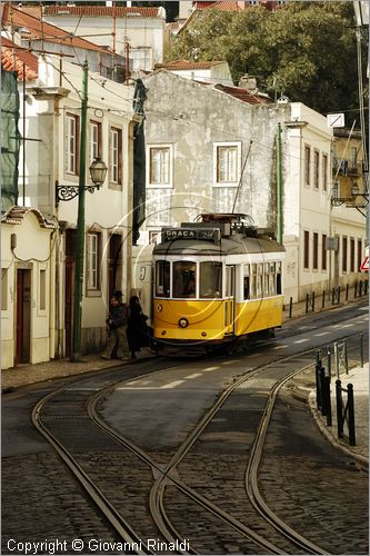 PORTUGAL - LISBON - LISBOA - PORTOGALLO - LISBONA - Alfama - tipico tram