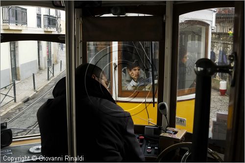 PORTUGAL - LISBON - LISBOA - PORTOGALLO - LISBONA - Alfama - tipico tram