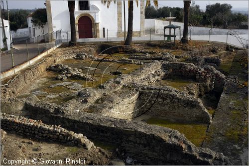 PORTUGAL - PORTOGALLO - ALCACER DO SAL - sulla riva nord del Sado - zona archeologica