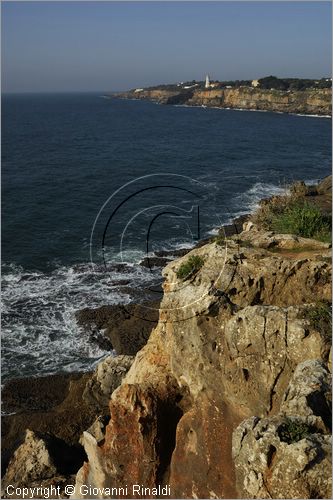 PORTUGAL - PORTOGALLO - CASCAIS - la costa erosa di Boca da Inferno