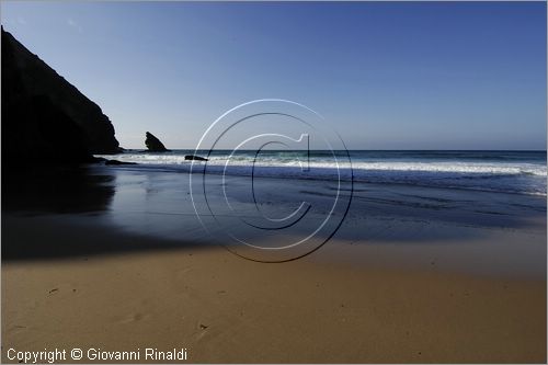 PORTUGAL - PORTOGALLO - PRAIA DA ADRAGA - spiaggia sulla costa occidentale a nord di Cabo da Roca