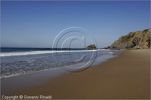 PORTUGAL - PORTOGALLO - PRAIA DA ADRAGA - spiaggia sulla costa occidentale a nord di Cabo da Roca