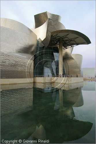 SPAIN - Cantabria - Pais Vasco (Paesi Baschi) - Bilbao - Museo Guggenheim dell'architetto Frank O. Gehry (1998)