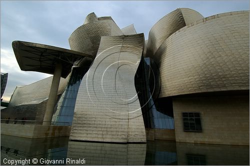 SPAIN - Cantabria - Pais Vasco (Paesi Baschi) - Bilbao - Museo Guggenheim dell'architetto Frank O. Gehry (1998)