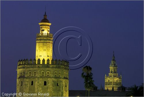 SPAIN - SIVIGLIA (SEVILLA) - veduta della Torre del Oro e la Giralda