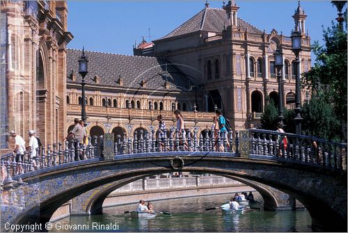 SPAIN - SIVIGLIA (SEVILLA) - Parque de Maria Luisa - Plaza de Espana (esposizione ibero-americana del 1929)