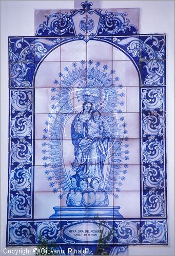 SPAIN - SIVIGLIA (SEVILLA) - particolare di maiolica nel Barrio de l'Arenal