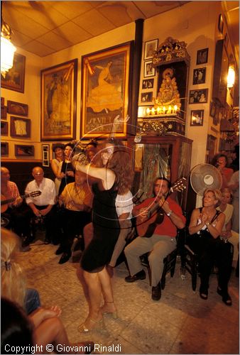 SPAIN - SIVIGLIA (SEVILLA) - Casa Anselma - locale con musica dal vivo flamenco e sevillana