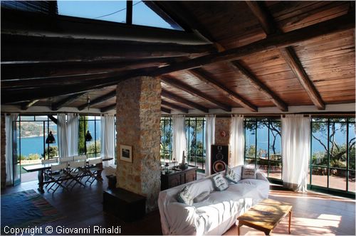 inthouse0013.jpg