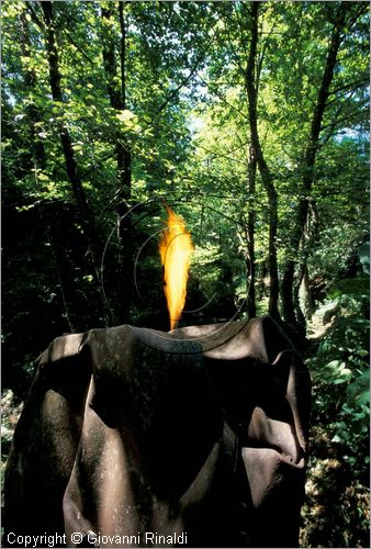 ITALY - CIVITELLA D'AGLIANO (VT) - Giardino delle sculture "La Serpara" di Paul Wiedmer & Jacqueline Dolder.
"Rumpelstilzchen" (1988) di Paul Wiedmer