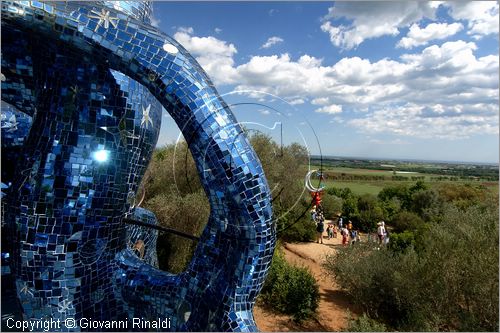 ITALY - Capalbio (GR) - localit Garavicchio - Il Giardino dei Tarocchi - opera originale e fantastica ideata dall'artista francese Niki de Saint Phalle. L'opera rappresenta i 22 Arcani Maggiori dei Tarocchi realizzati con fantastiche sculture di cemento armato e poliestere, ricoperte con mosaico di ceramica , vetri e specchi