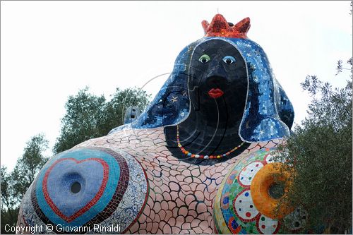 ITALY - Capalbio (GR) - localit Garavicchio - Il Giardino dei Tarocchi - opera originale e fantastica ideata dall'artista francese Niki de Saint Phalle. L'opera rappresenta i 22 Arcani Maggiori dei Tarocchi realizzati con fantastiche sculture di cemento armato e poliestere, ricoperte con mosaico di ceramica , vetri e specchi