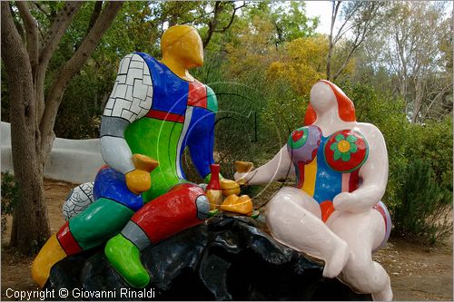 ITALY - Capalbio (GR) - localit Garavicchio - Il Giardino dei Tarocchi - opera originale e fantastica ideata dall'artista francese Niki de Saint Phalle. L'opera rappresenta i 22 Arcani Maggiori dei Tarocchi realizzati con fantastiche sculture di cemento armato e poliestere, ricoperte con mosaico di ceramica , vetri e specchi