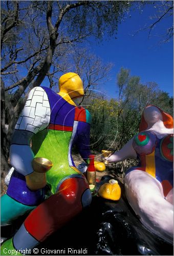 ITALY - CAPALBIO - localit Garavicchio presso Pescia Fiorentina (GR) - "Il Giardino dei Tarocchi" opera originale e fantastica ideata dall'artista francese Niki de Saint Phalle. L'opera rappresenta i 22 Arcani Maggiori dei Tarocchi realizzati con fantastiche sculture di cemento armato e poliestere, ricoperte con mosaico di ceramica , vetri e specchi