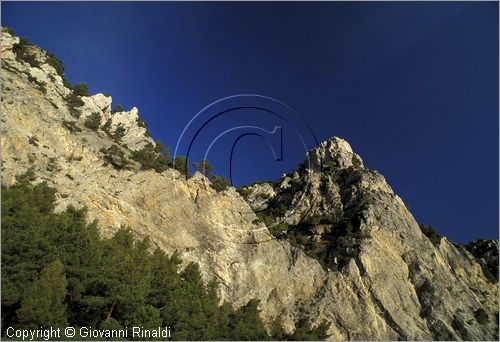 ITALY - LIGURIA - NOLI (SV) - le rocce di Capo Noli
