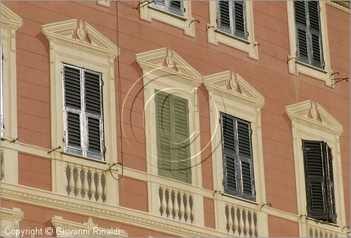 ITALY - LIGURIA - CAMOGLI (GE) - particolare della facciata policroma della palazzata