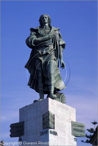 ITALY - LIGURIA - CHIAVARI (GE) - monumento a Cristoforo Colombo