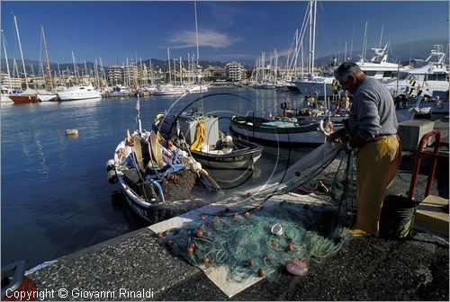 ITALY - LIGURIA - CHIAVARI (GE) - il porto