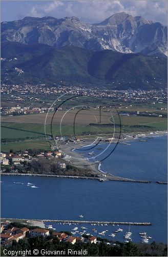 ITALY - LIGURIA - FOCE DEL FIUME MAGRA (SP) - veduta da Montemarcello tra Bocca di Magra e Fiumaretta di Ameglia - sullo sfondo le Alpi Apuane