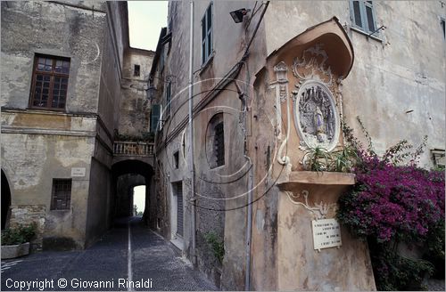 ITALY - LIGURIA - IMPERIA (PORTO MAURIZIO) - scorcio nel Parrasio