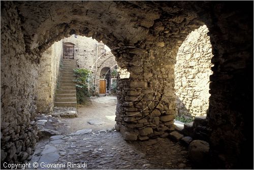 ITALY - LIGURIA - DOLCEDO (IM) - scorcio nel borgo