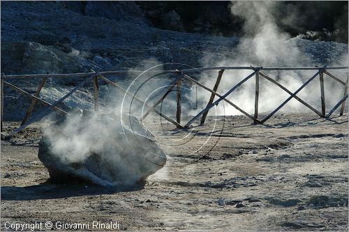 ITALY - POZZUOLI (NA) - La Solfatara - il vulcano Solfatara dal cratere ellittico (770 per 580 metri) risale a 4000 anni fa ed  l'unico dei Campi Flegrei ancora attivo con impressionanti manifestazioni fumaroliche